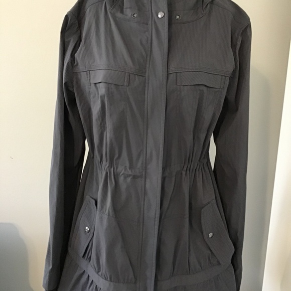 Lululemon Apres Practice Anorak(size 8) - Picture 2 of 6